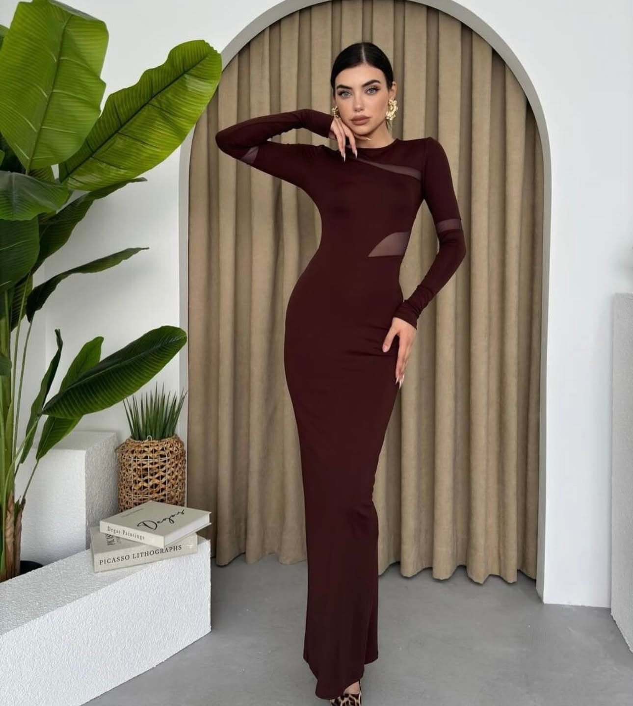 Brown dress