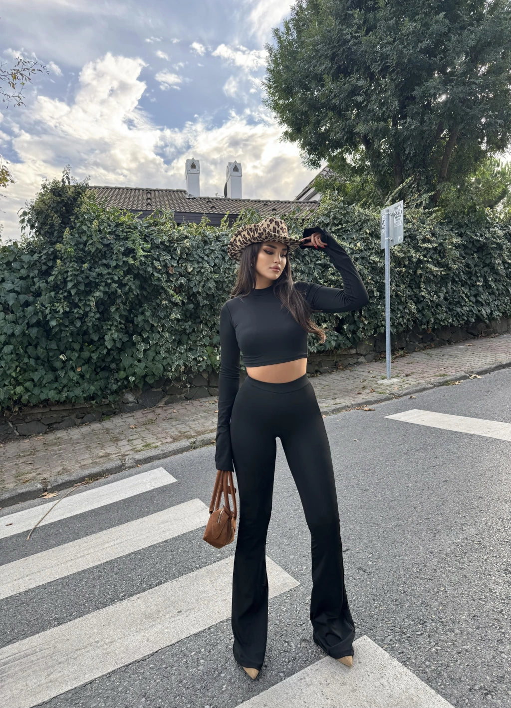 Black Spanish Leggings Crop Two Piece Set