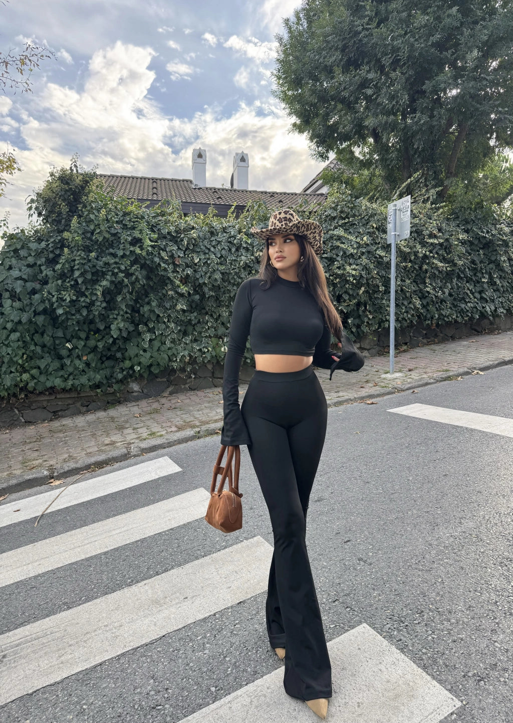 Black Spanish Leggings Crop Two Piece Set