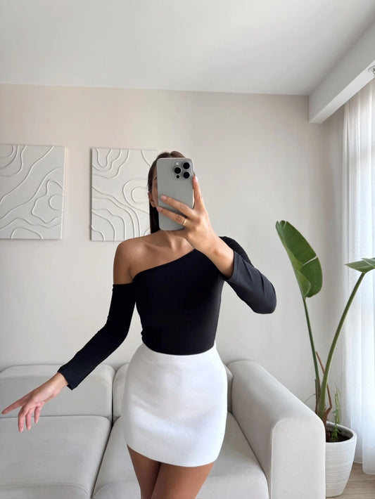 Off the Shoulder Top - BLACK
